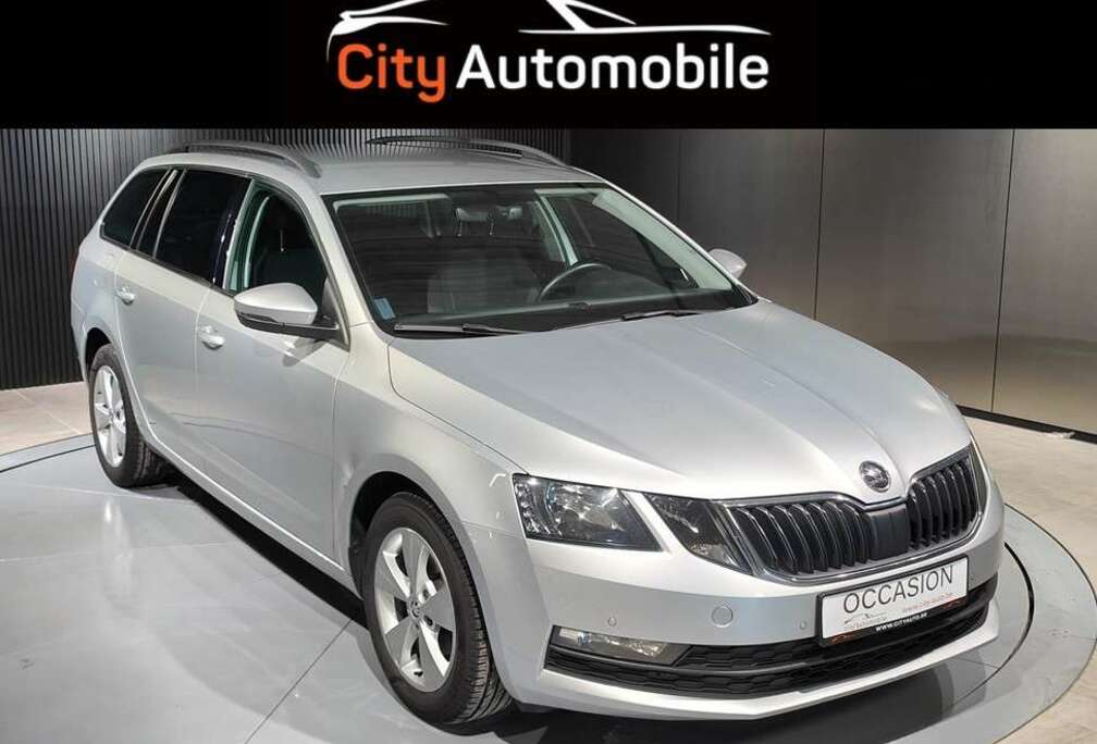 Skoda 1.6 DSG CARPLAY APS AV/AR SIEGES CHAUFFANTS CRUISE