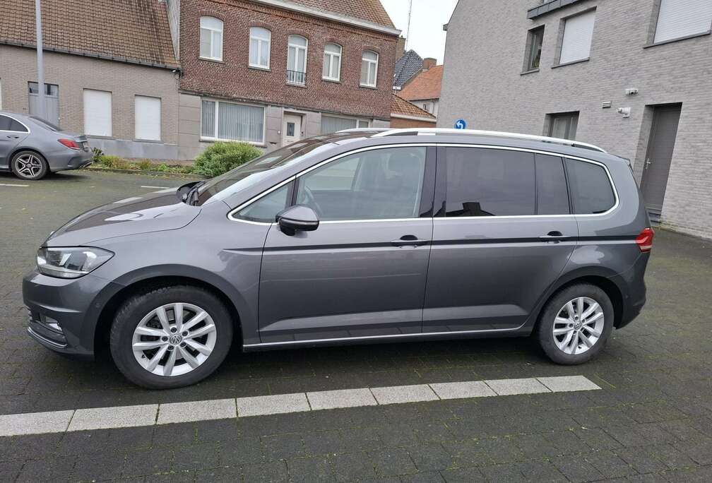 Volkswagen New Touran 1.2 TSI (BlueMotion Technology)Highline