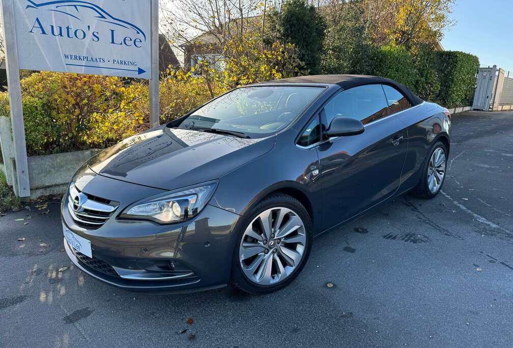 Opel 1.6 Innovation/camera/gps/stuur+stoelwarming/xenon