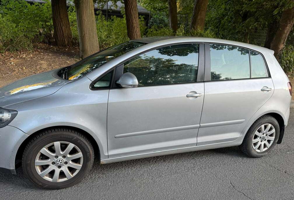 Volkswagen 1.6i 16v FSI Comfortline Tiptronic