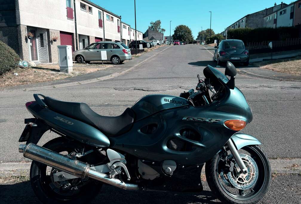 Suzuki Gsxf