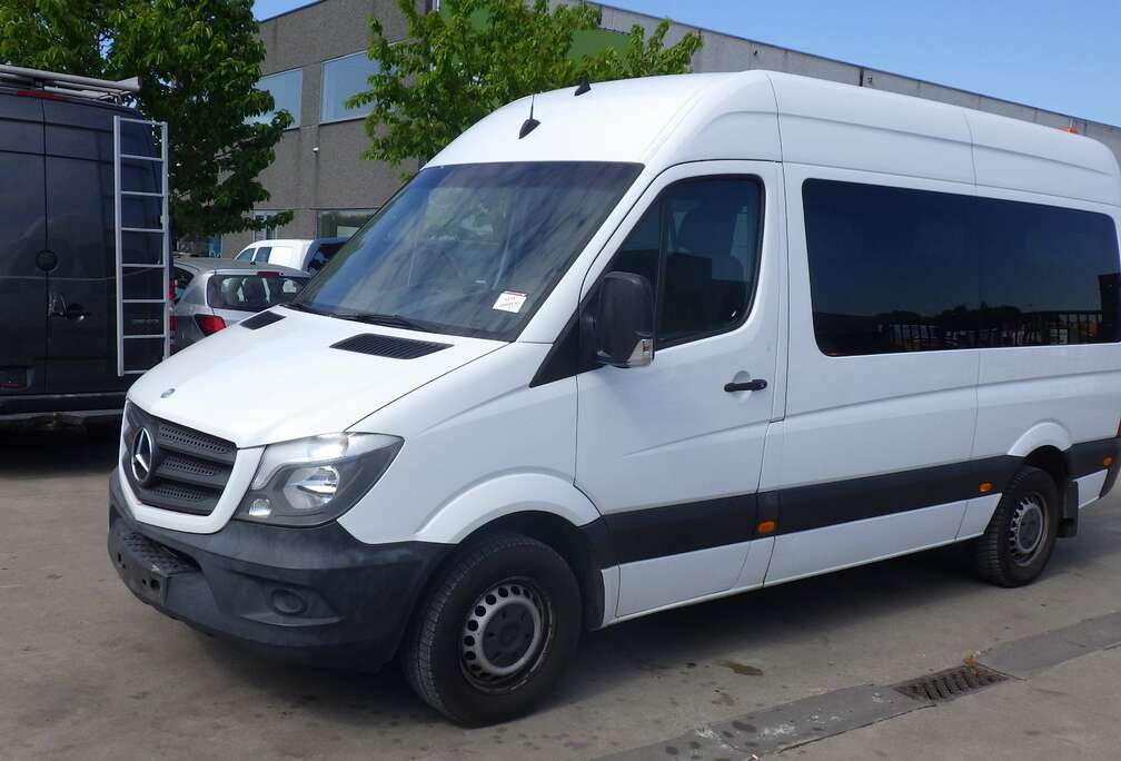 Mercedes-Benz 313 (Stock ID 545)