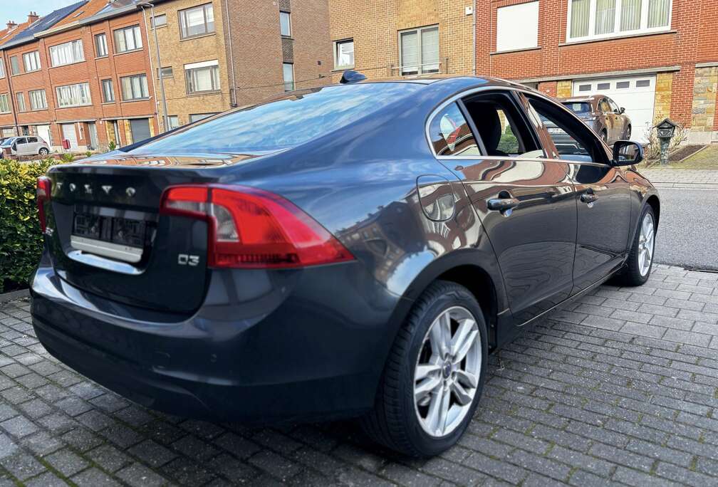 Volvo 2.0 D3 - automat , 5 cylindre VOLVO