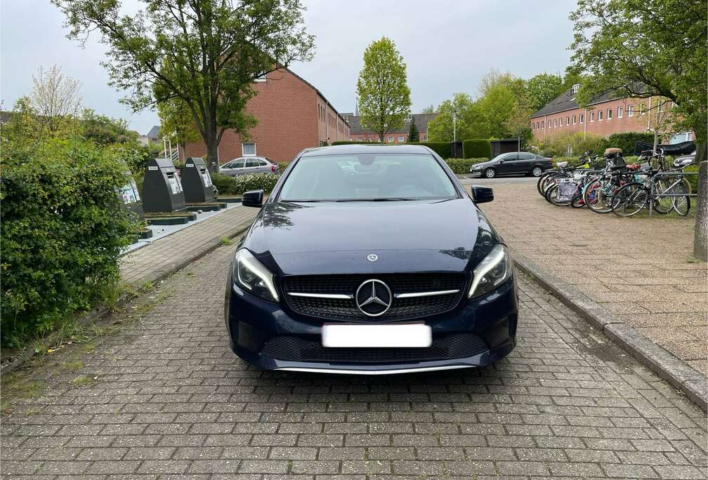 Mercedes-Benz A 180 d BlueEFFICIENCY Edition Style