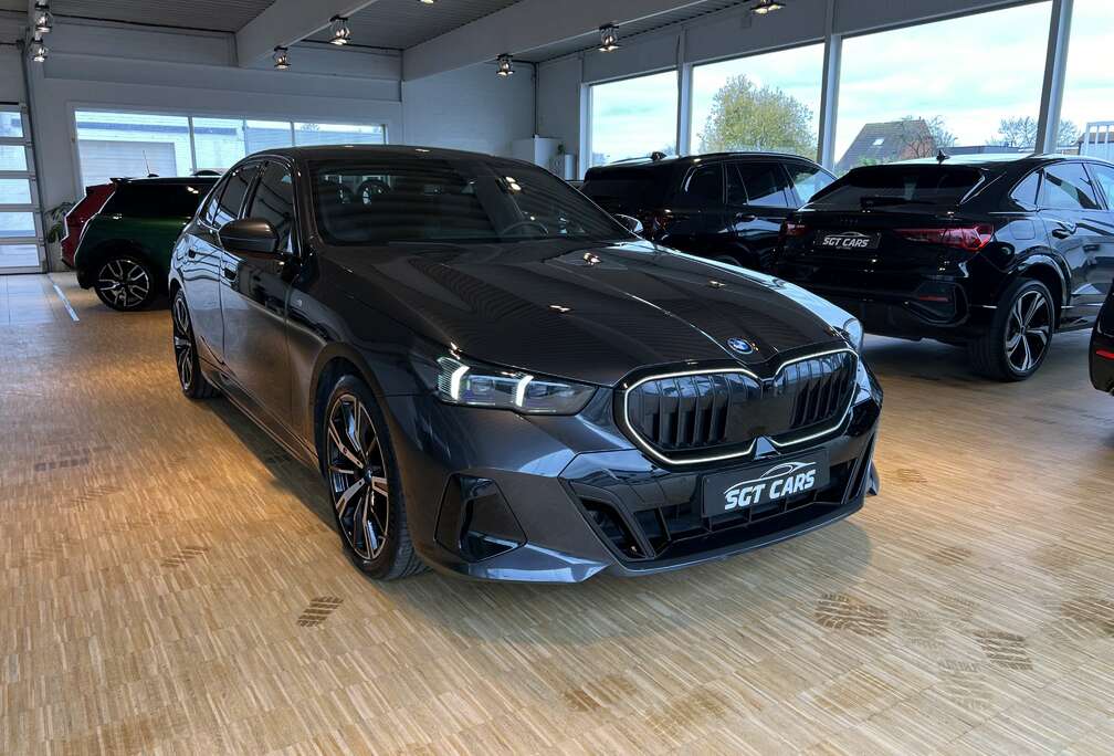 BMW e xDrive Pano-Driving Ass. Prof-Parking plus-ASP