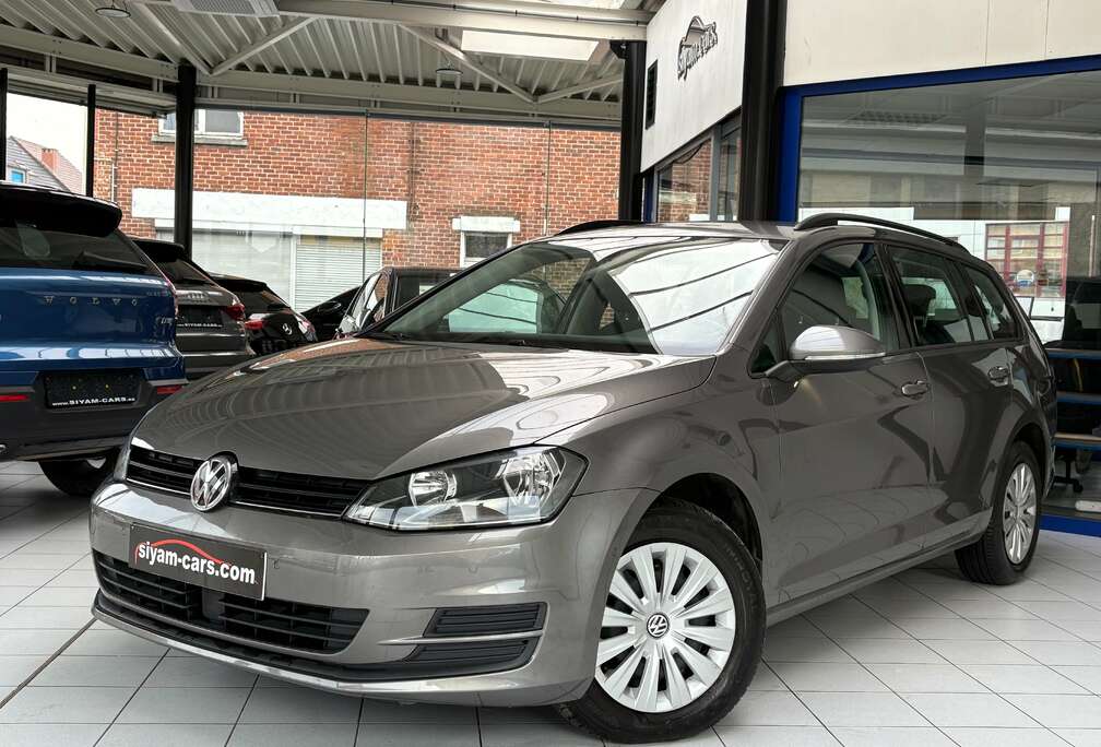 Volkswagen Golf 1.6 TDi *GPS * PDC * CARNET * 1ER PROP *