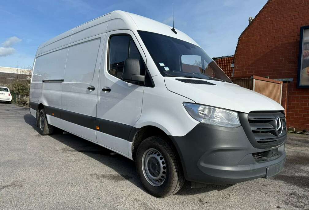 Mercedes-Benz 315 2.0 CDI L4H2 RWD