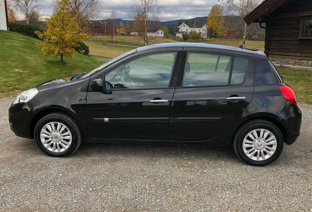 Renault Clio 1.5 dCi Authentique