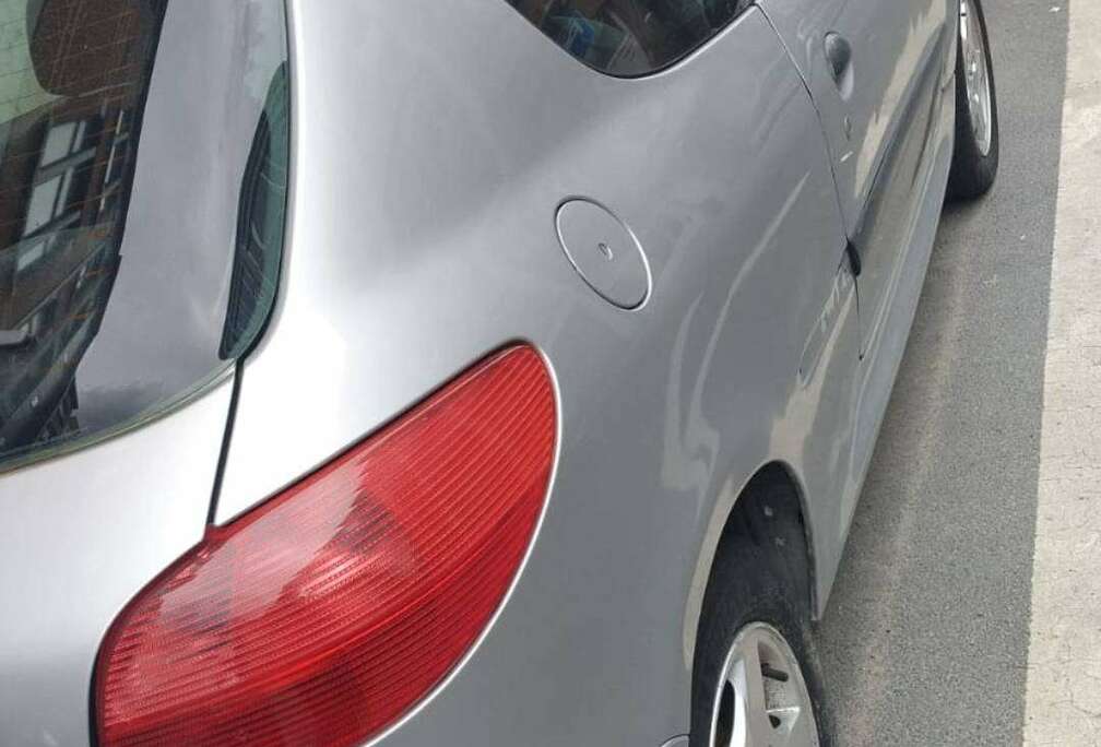 Peugeot 1.4i XR