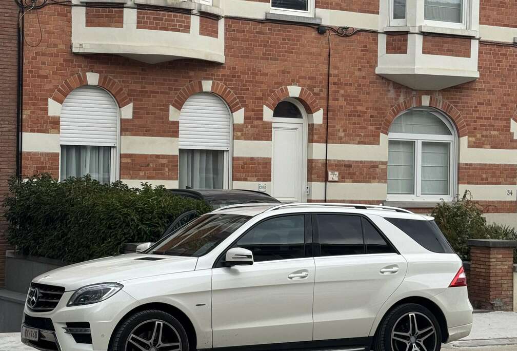 Mercedes-Benz BlueTEC 4MATIC 7G-TRONIC