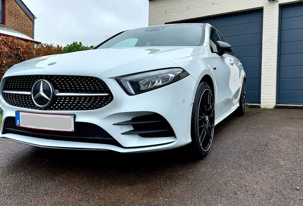 Mercedes-Benz A250e PHEV *AMG line *LED Intérieur *Jantes Alu
