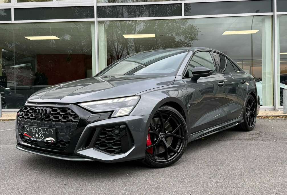 Audi RS3 Limousine/ ZETELVERWARMING / CAM / BANG&OLUFSE