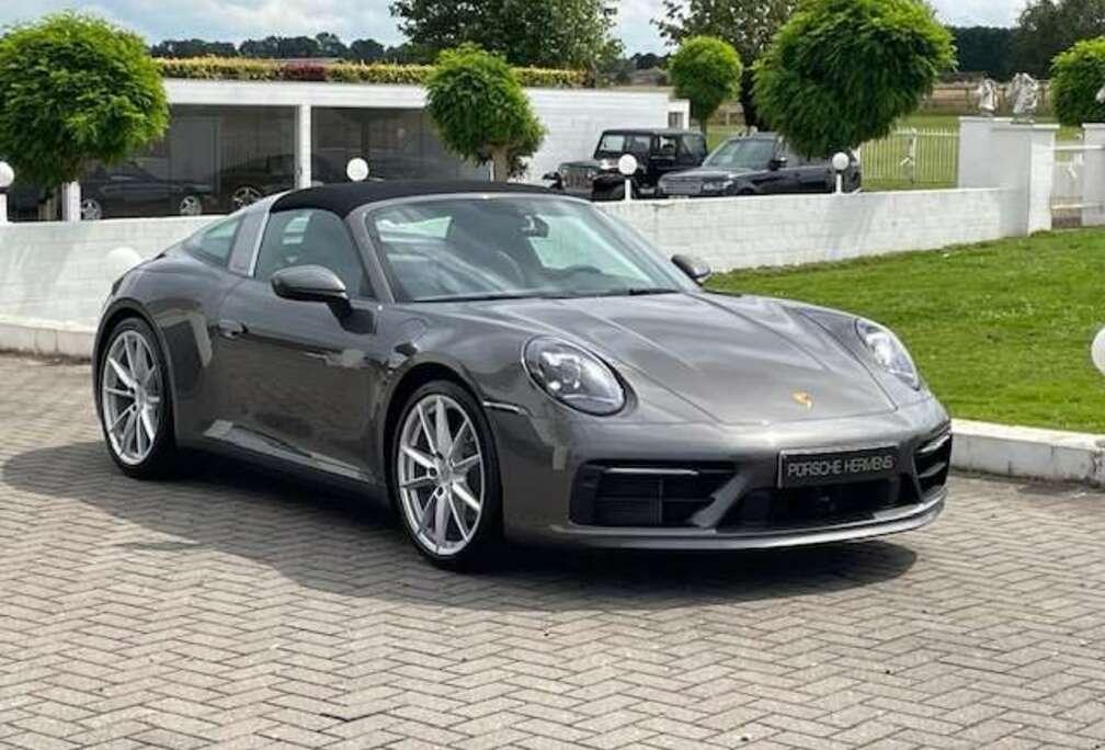 Porsche 992 CARRERA 4 TARGA  SPORTDESIGN