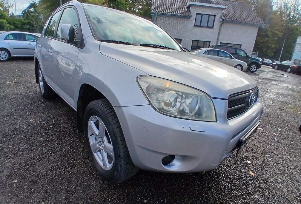 Toyota RAV4 2.0i VVT-i 16v VIP