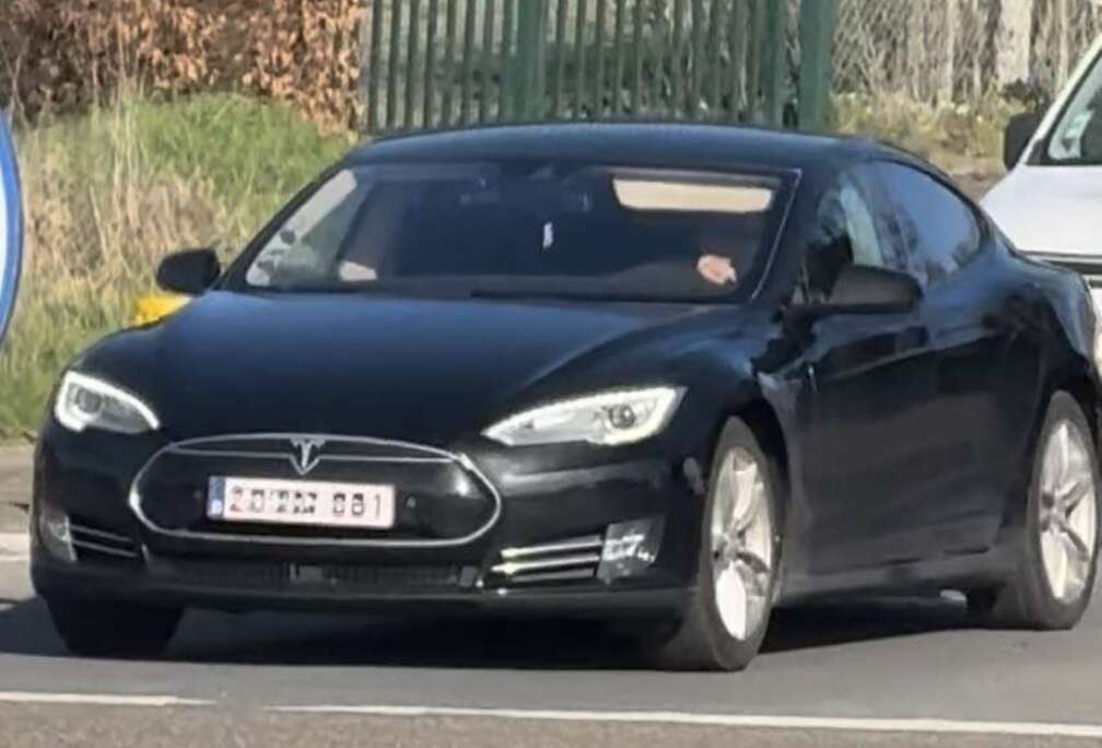 Tesla 85 kWh