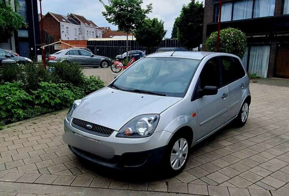 Ford 1.3i Trend