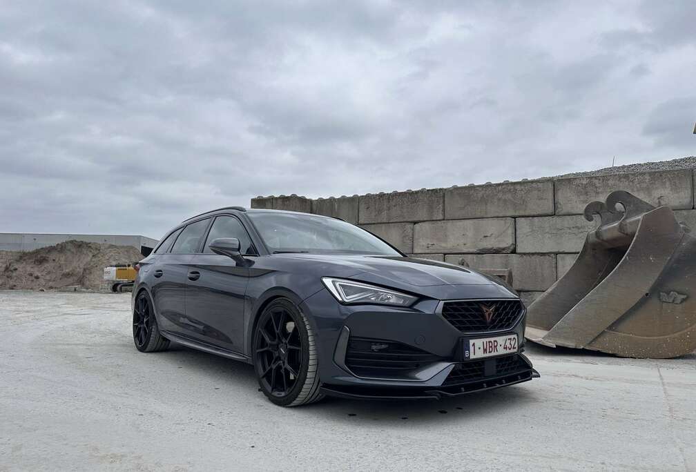 CUPRA Leon ST VZ Copper Edition 245PK  Bucket  Pano  DCC