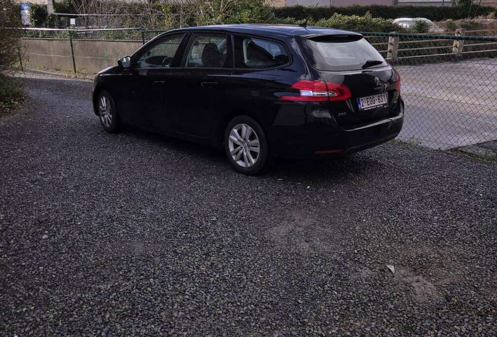 Peugeot SW 1.6 BlueHDi Style STT