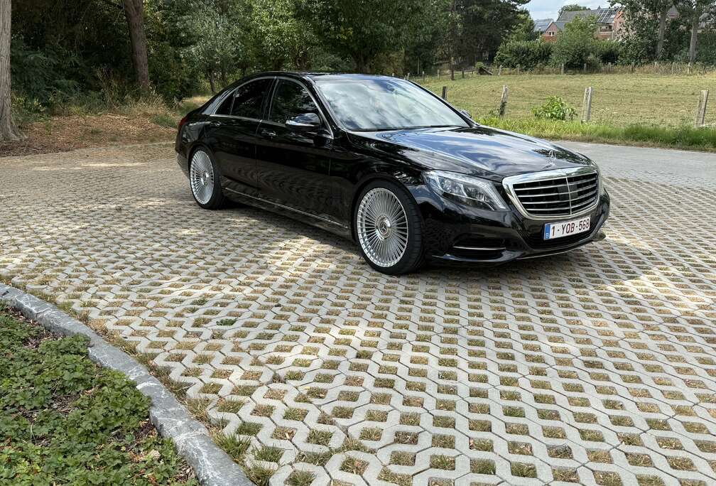 Mercedes-Benz D