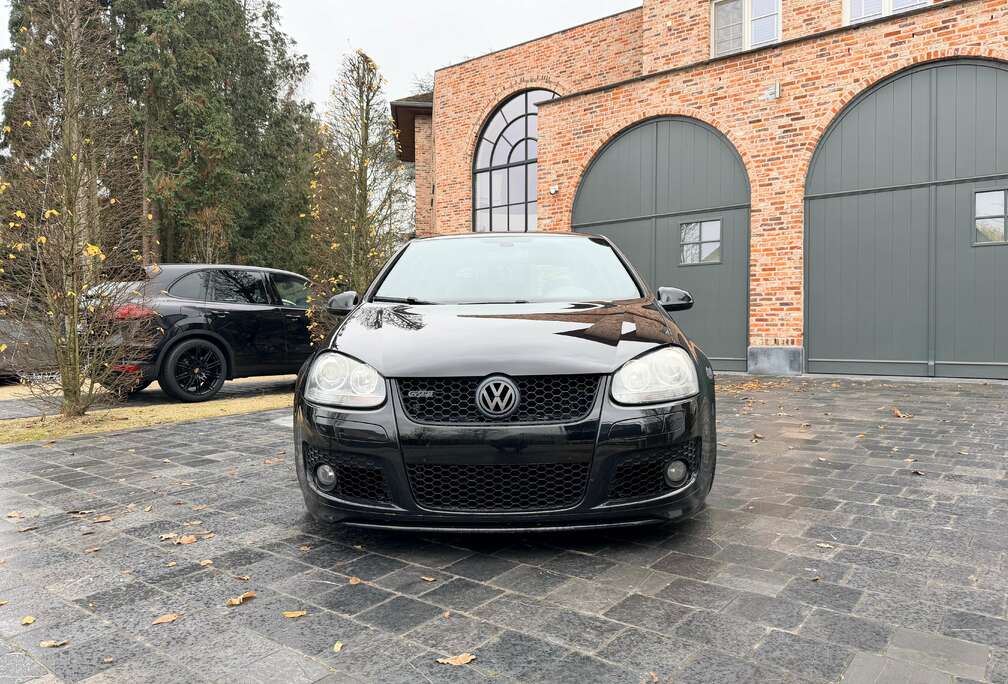 Volkswagen Golf 2.0 GTI Edition 30
