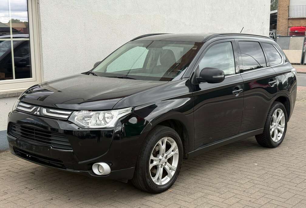 Mitsubishi Outlander 2.2 DI-D 4WD Touch Edition