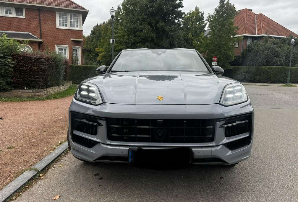 Porsche Coupé E-Hybrid 3.0 Turbo V6 (346 kW)