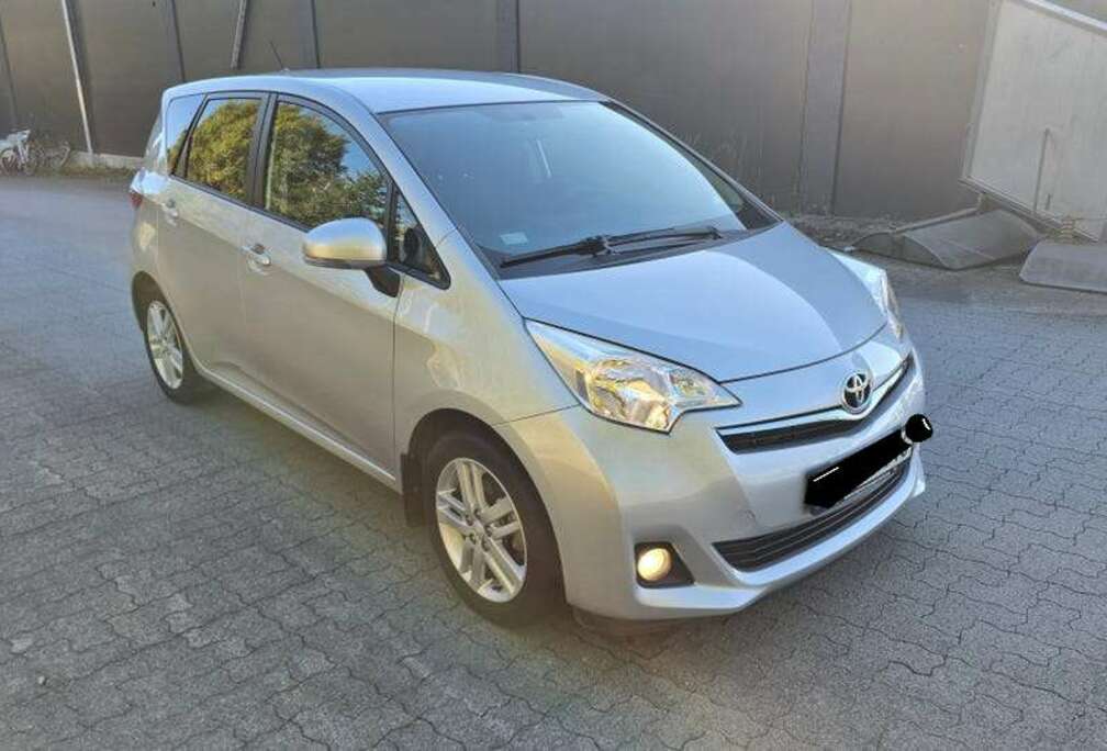 Toyota Verso S 1.33 VVT-i Skyview Multidrive S