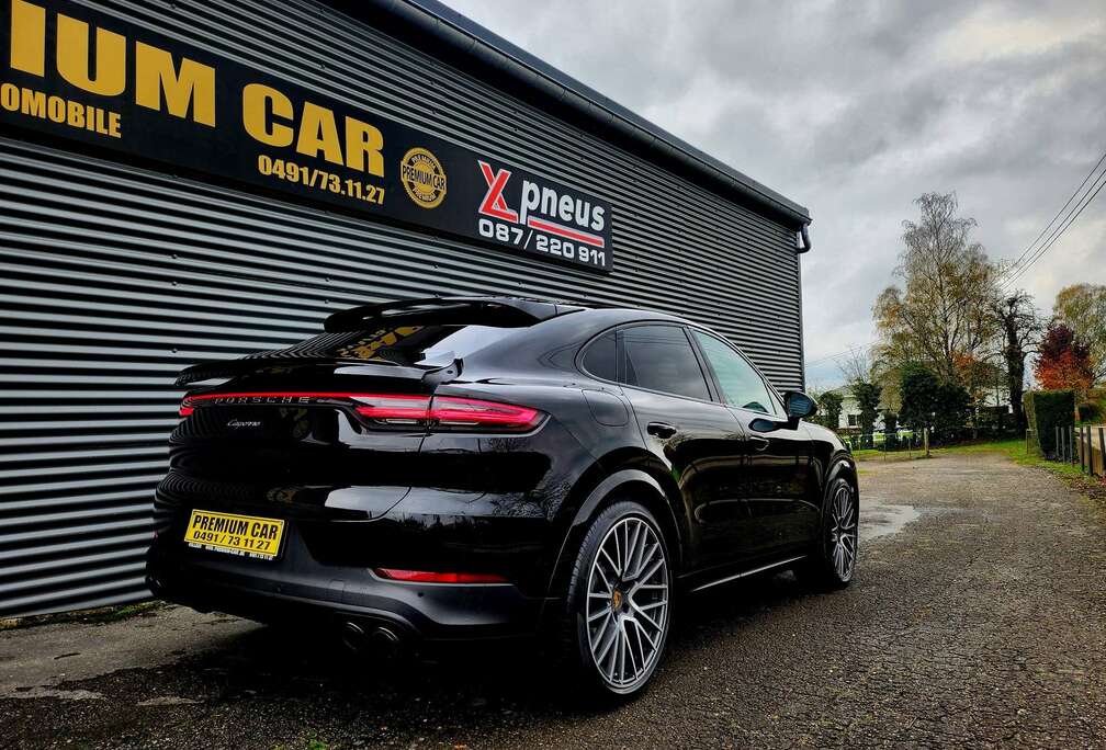 Porsche COUPE 3.0T BLACK EDITION PANO CHRONO BOSE JA 22