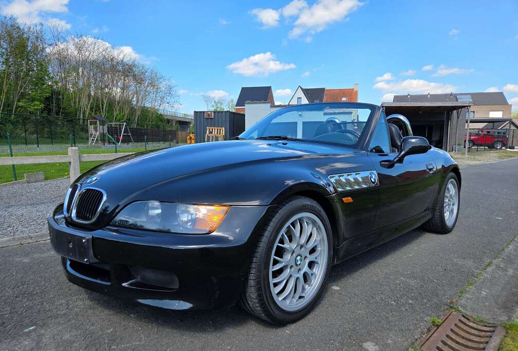 BMW 1.8i ROADSTER  BIJNA OLDTIMER  135.000 KM - 1 JAAR GARANTIE