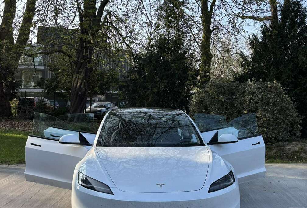 Tesla 64 kWh RWD Standart Range Premium