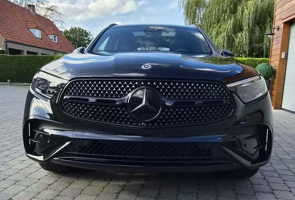 Mercedes-Benz GLC 300 e PHEV AMG Line (230 kW) AMG Line