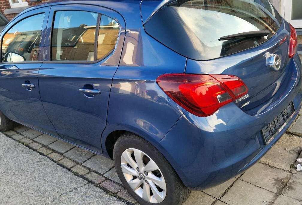 Opel 1.2i Black Edition