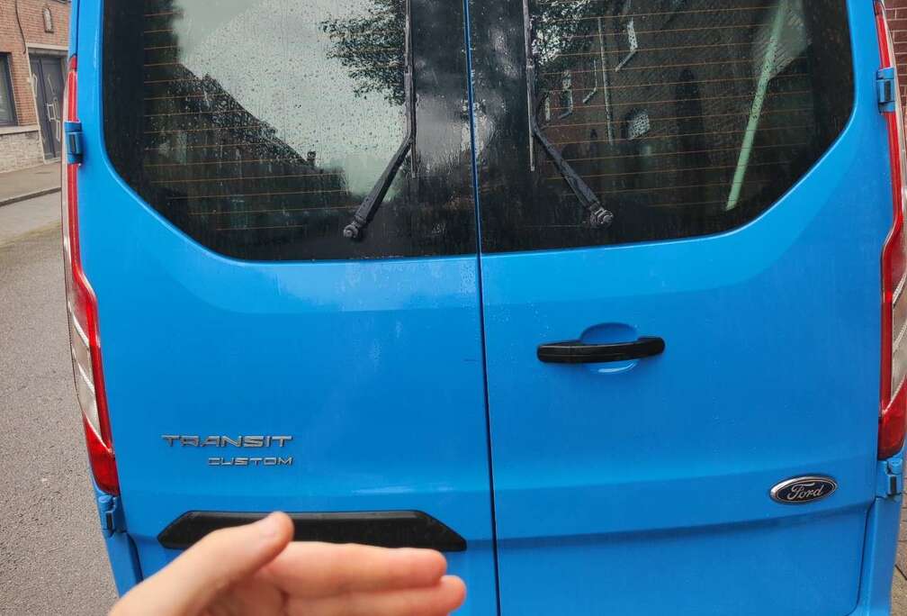 Ford FOURGON 260 L1H1 2.0 ECOBLUE 105 AMBIENTE