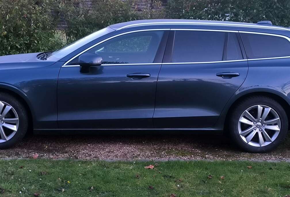 Volvo V60 2.0 D3 Momentum Core
