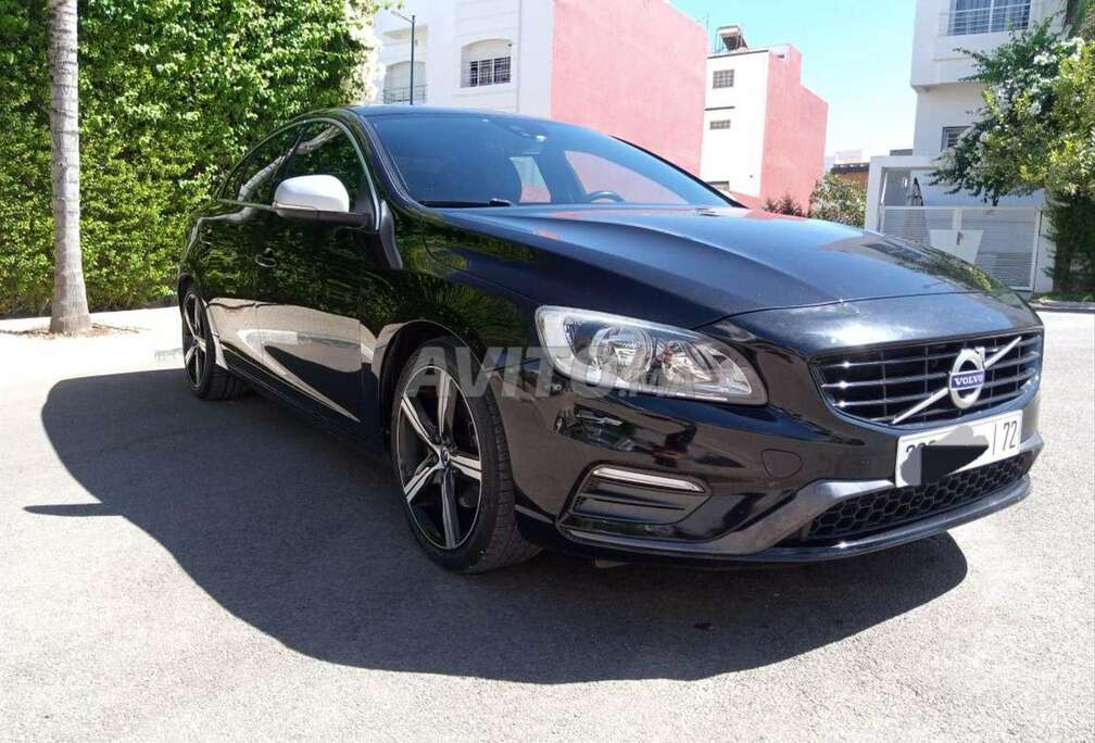 Volvo S60 2.0 D2 Momentum R-Design