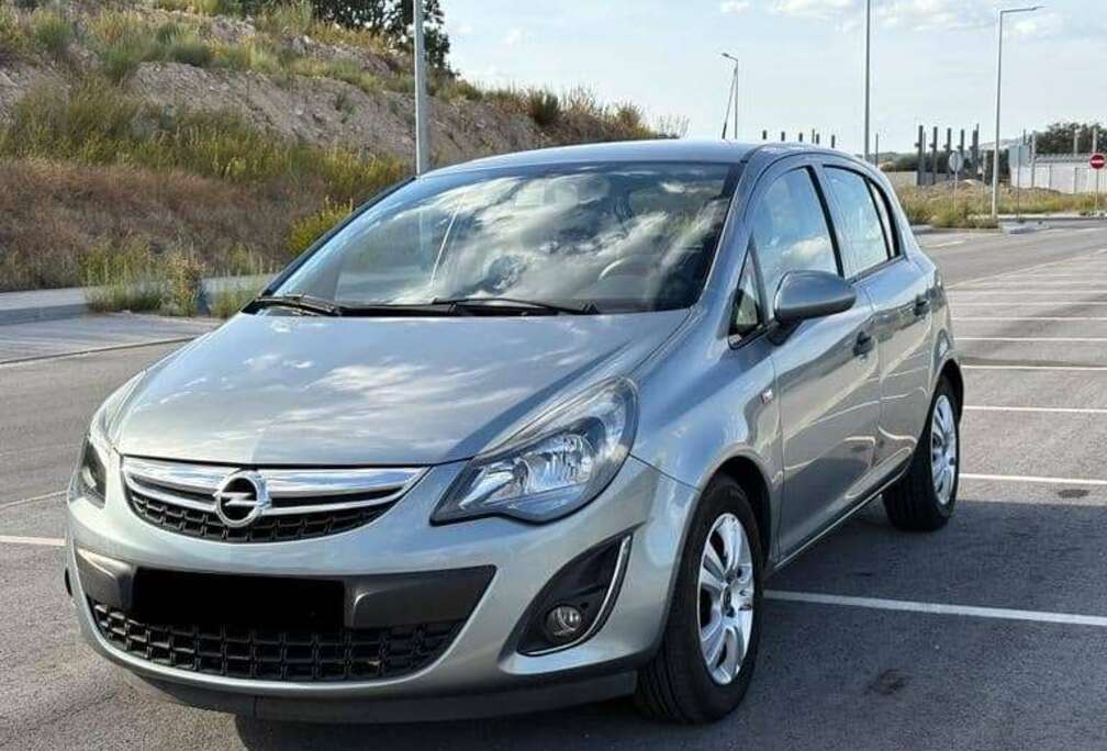 Opel Corsa 1.0i Enjoy
