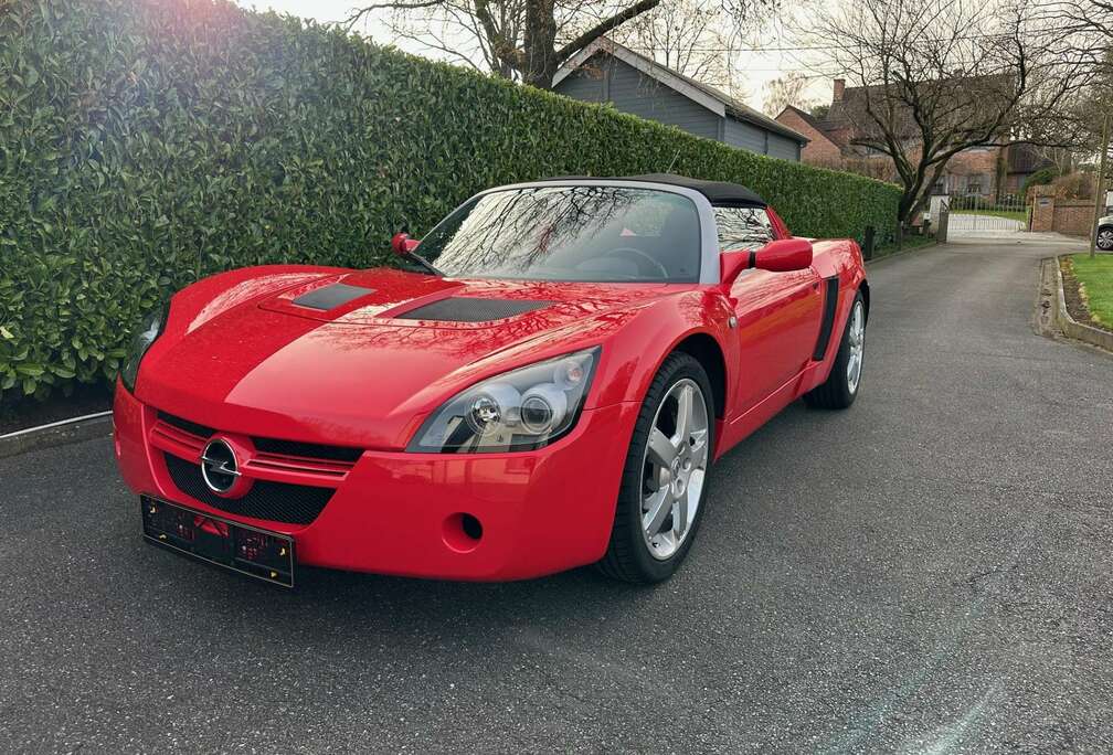 Opel 2.2i SE 16v Limited Edition