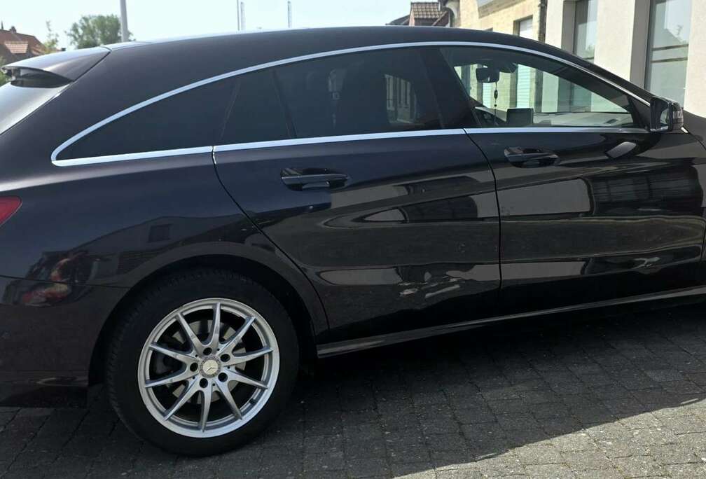 Mercedes-Benz shooting break