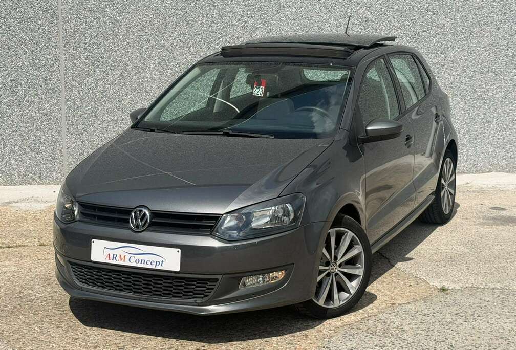 Volkswagen Polo 1.2i essence GARANTIE 12 Mois Toit pano/CarPlay