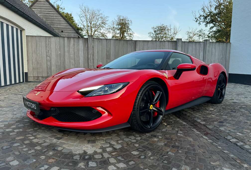 Ferrari / Lift / Camera / Led / Carbon / 1st hand / VAT