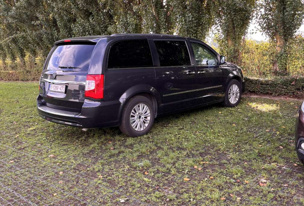 Lancia Voyager 2.8 MultiJet