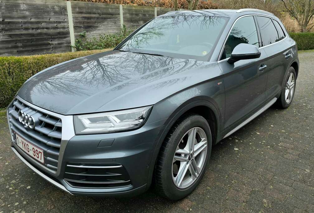 Audi Q5 50 TFSI e quattro S tronic sport