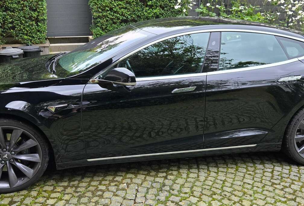 Tesla Model S 100D Allradantrieb