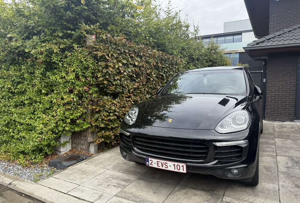Porsche Cayenne S Hybrid Tiptronic
