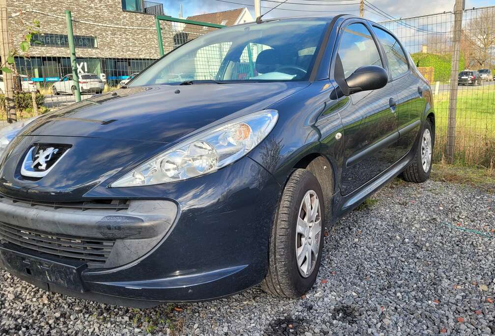 Peugeot + 1.1i AL BLANCO GEKEURD ROOS FORMULER AIRCO 2012