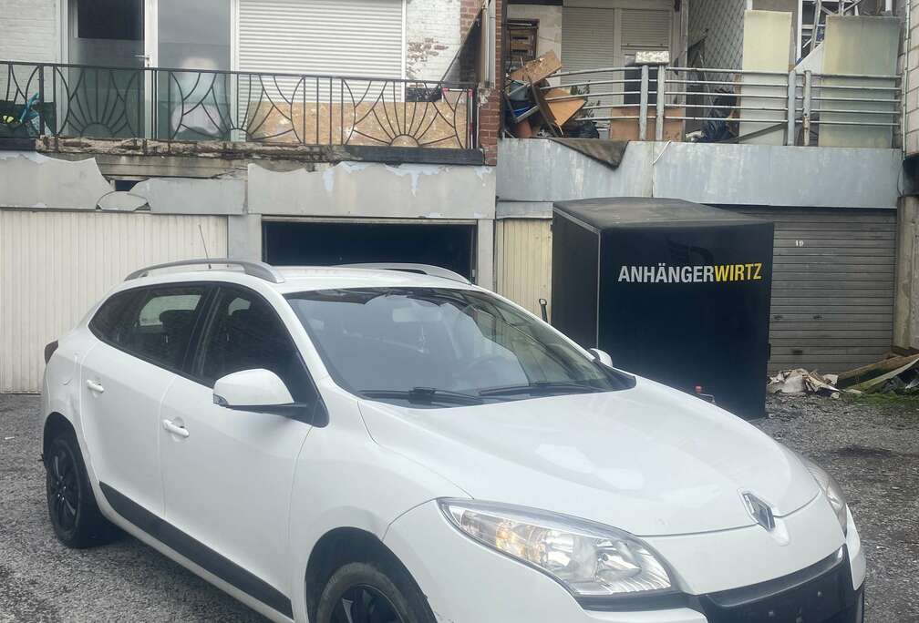 Renault Vend Renault Mégane démarre et roule parfaitement