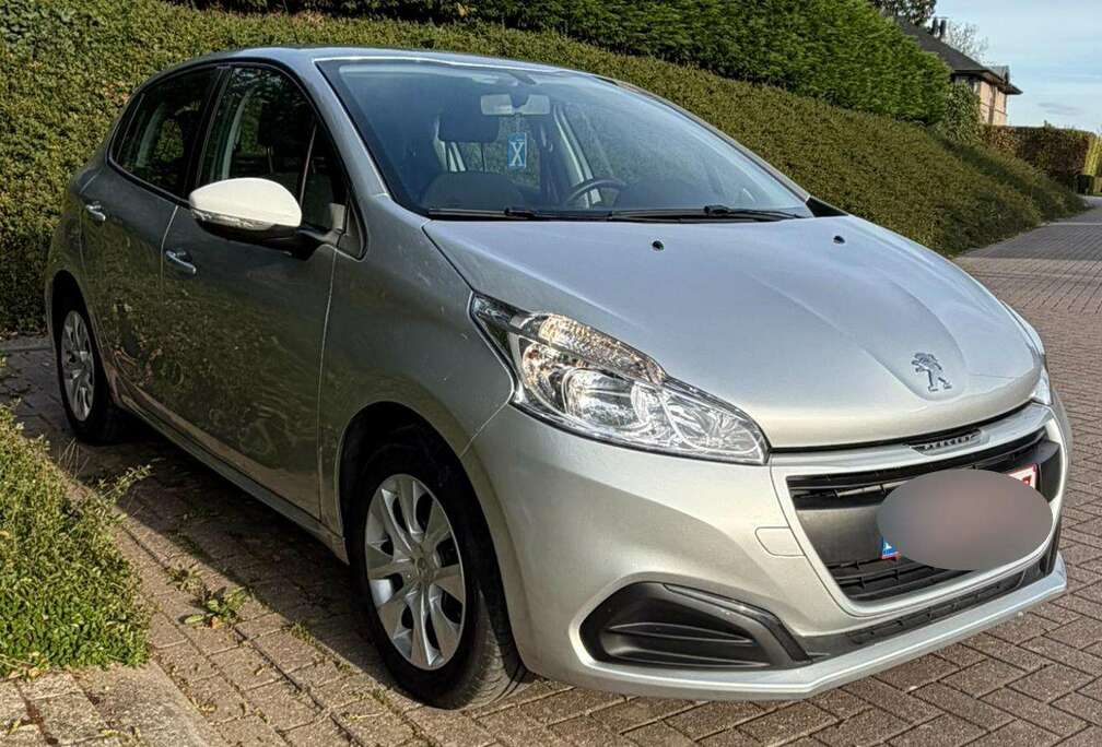 Peugeot 208 1.2i PureTech Like S