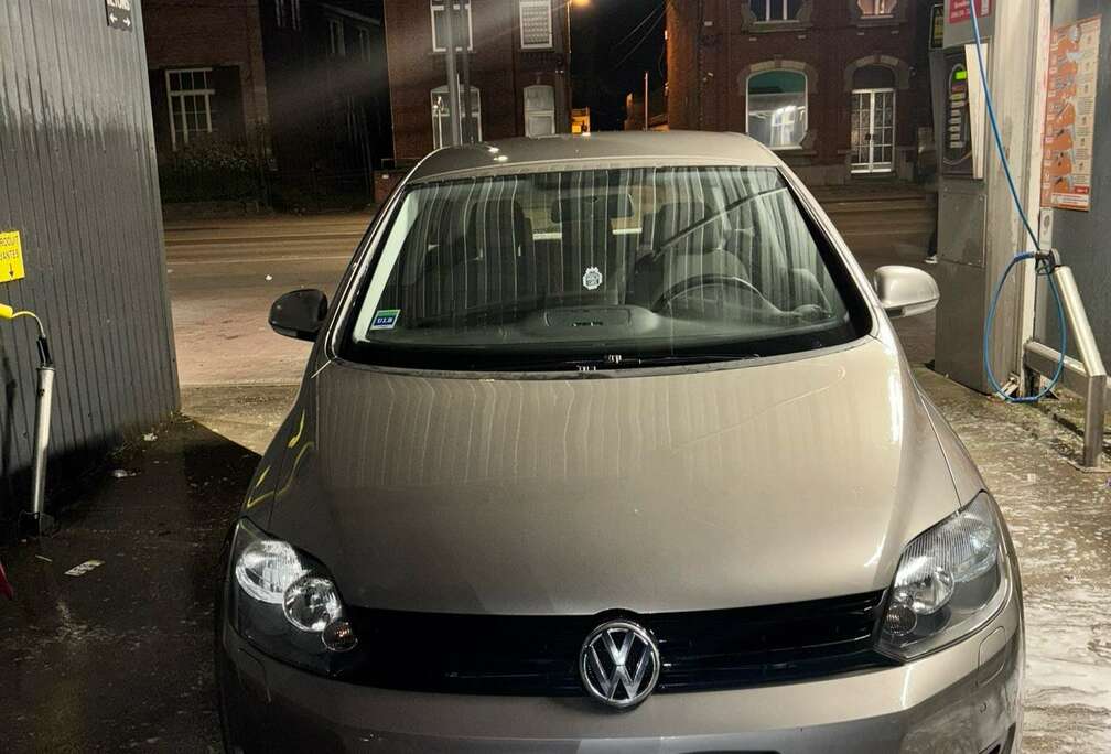 Volkswagen 1.6 CR TDi Highline DPF