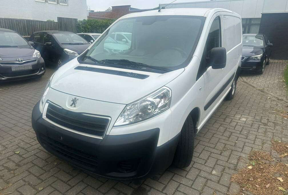 Peugeot 1.6 HDi L2H1 Relax