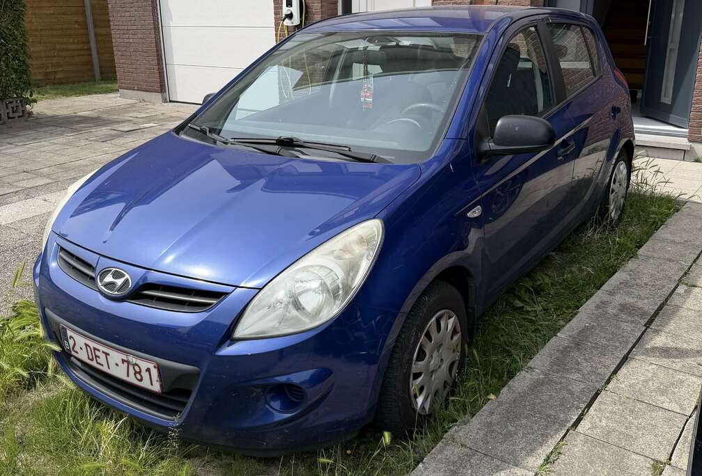 Hyundai 1.2i Lounge MY2011